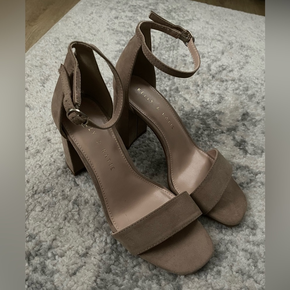 Kelly & Katie heels, size 6
